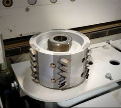 Уникальные насадные фуговальные фрезы с блочными вставками с режущими элементами (резцами)