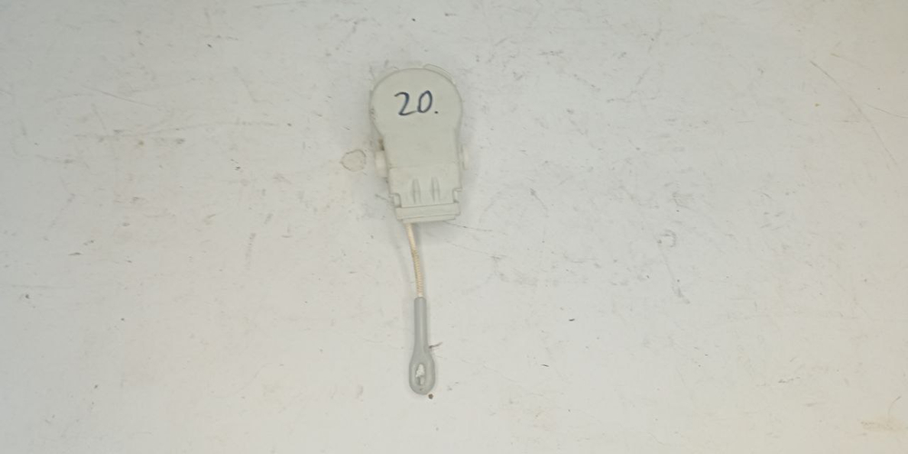 20 Натяжной ролик для посудомоечной машины Beko 17477401 б/у