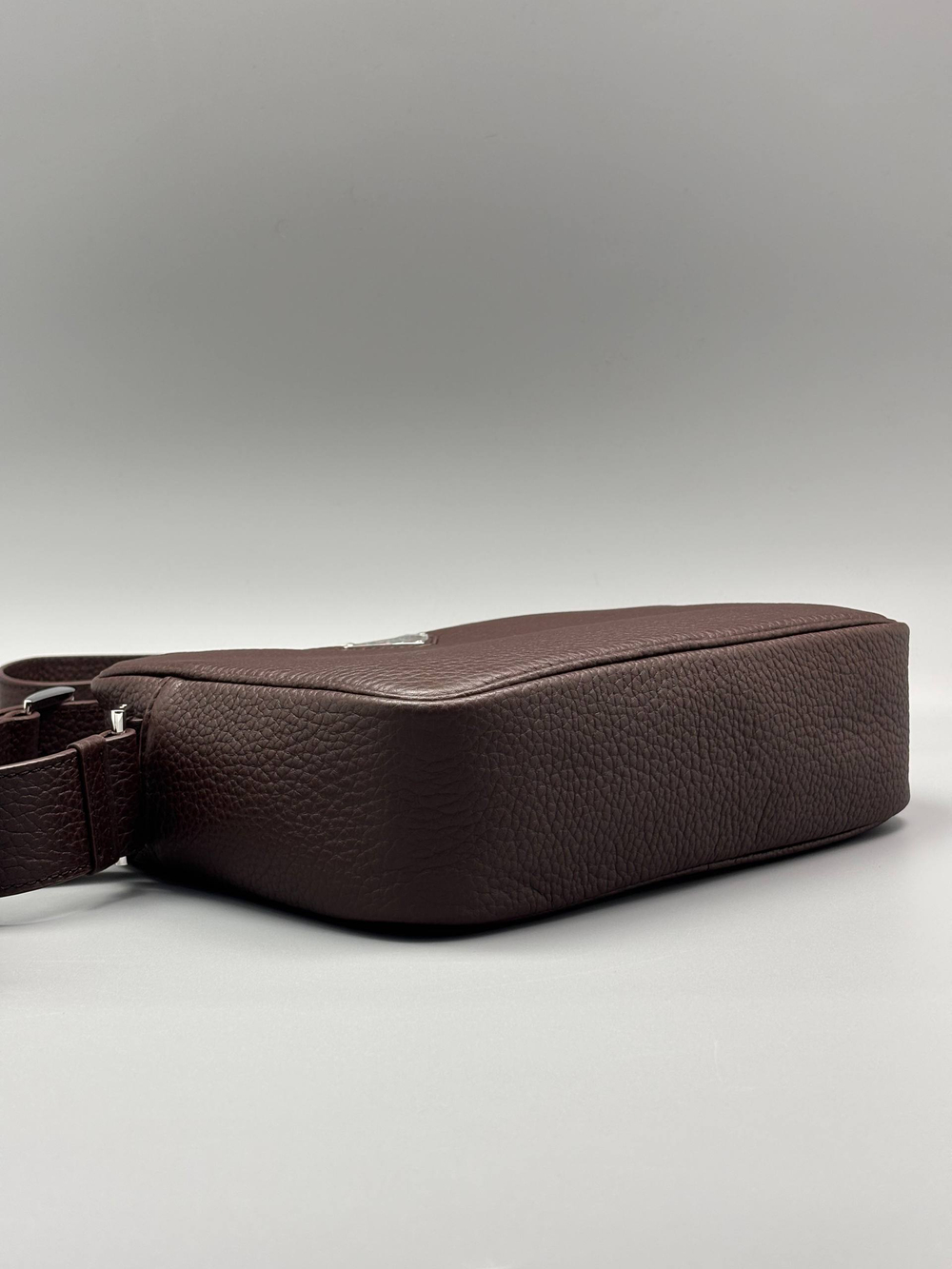 Сумка- кроссбоди Prada