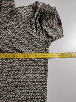 Водолазка с лаконичным принтом, визуально на 44 размер