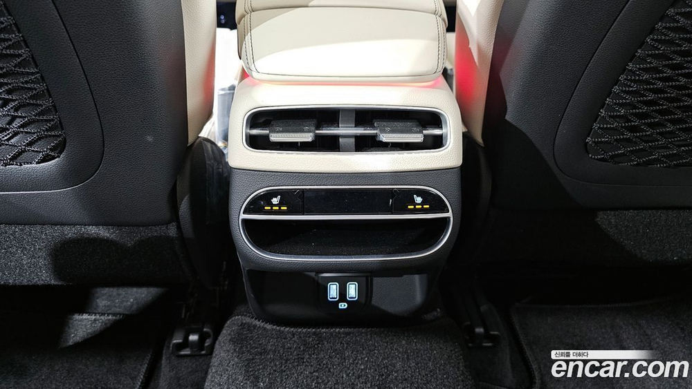 Genesis GV70 2.2 Дизель 2WD (04.2022)