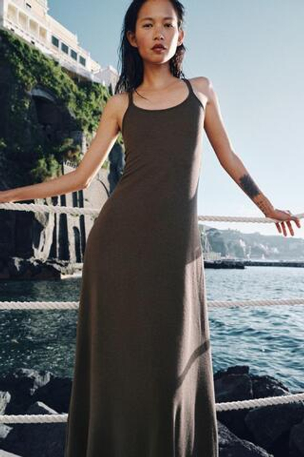 ZARA ПЛАТЬЕ ИЗ ТКАНИ С ЭФФЕКТОМ ПОЛОТНА, ХАКИ
