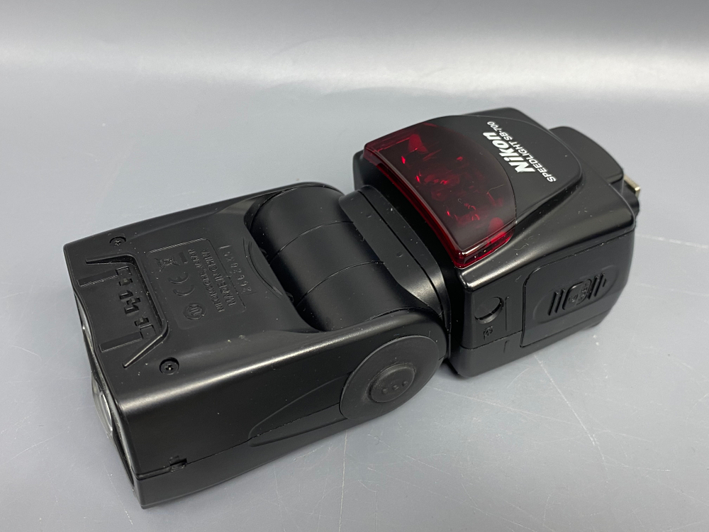 Nikon Speedlight SB-700