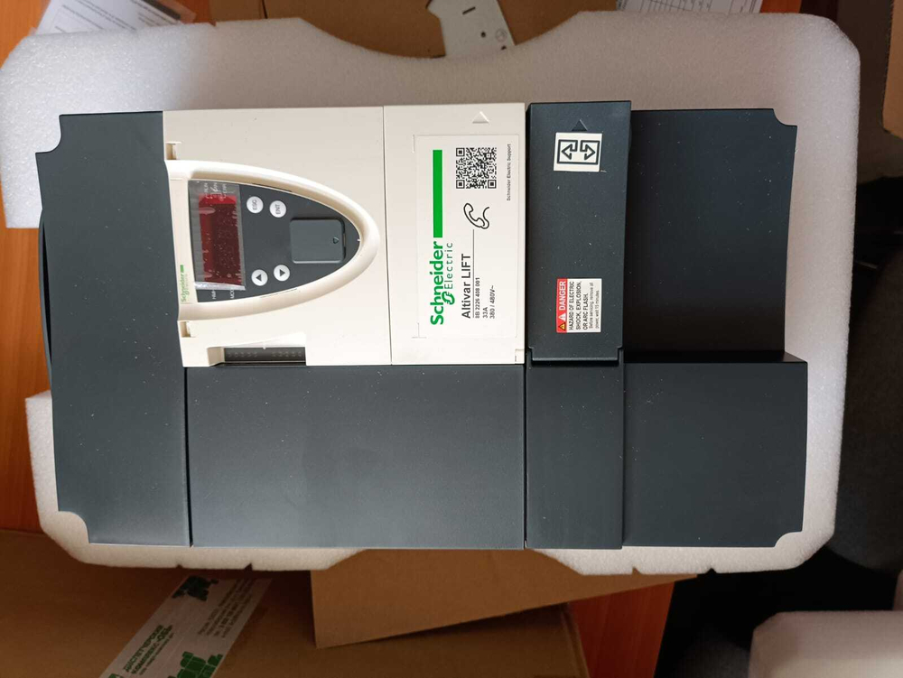 ATV71LD33N4Z Преобразователь частоты ATV71L 15КВт 33A 480В без графического терминала