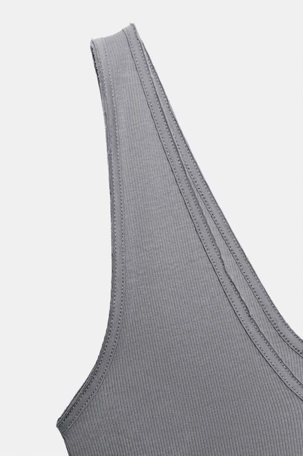 ZARA ТОП В РУБЧИК С V-ОБРАЗНЫМ ВЫРЕЗОМ, СЕРО-СИНИЙ