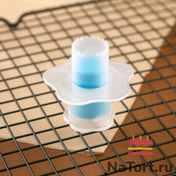 Приспособление для удаления серединки кекса