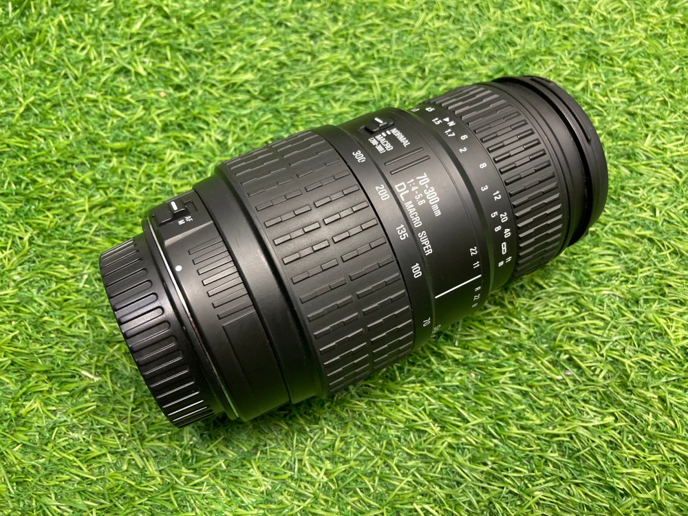 Sigma AF 70-300mm 4-5.6 DL Macro Super