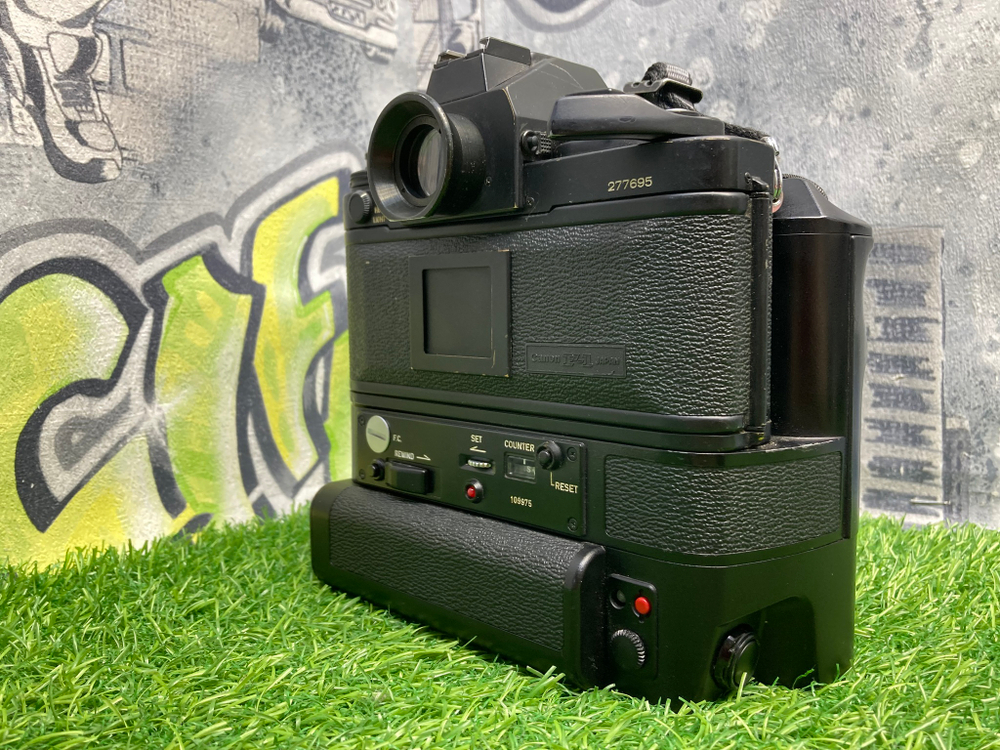 Canon F1 + Canon AE Motor Drive