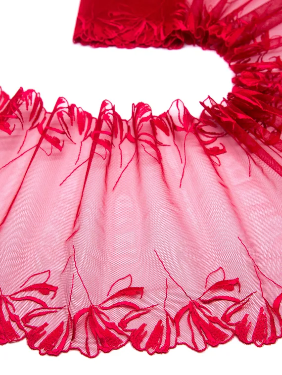 05-135 Вышивка на неэл. сетке 26 см, малиново-красный