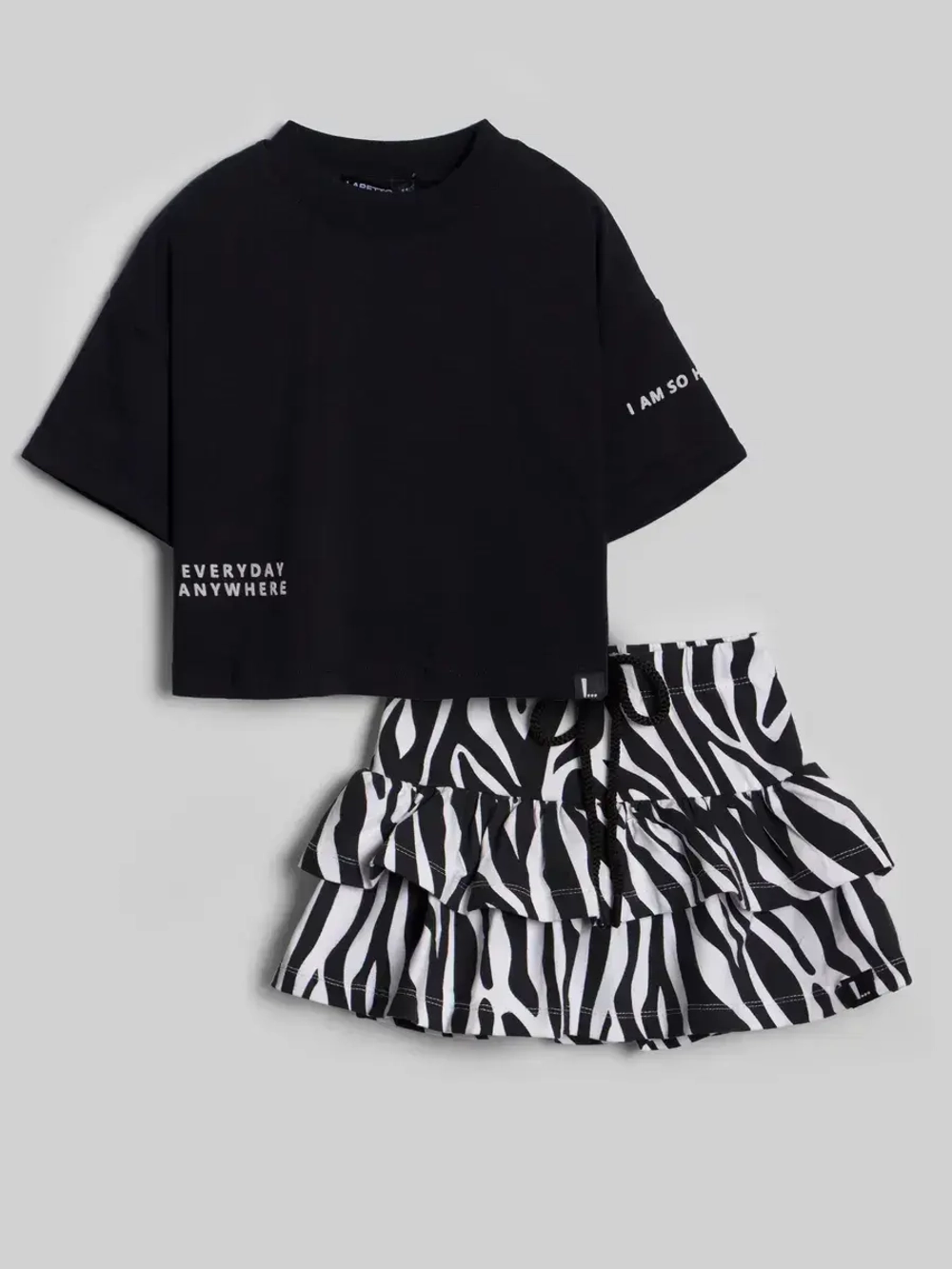 Костюм для девочки с юбкой-шорты на весну