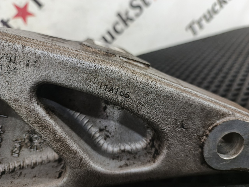 Кронштейн двигателя задний