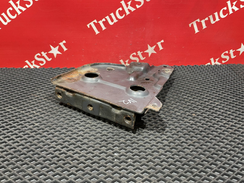 Кронштейн кабины передний правый