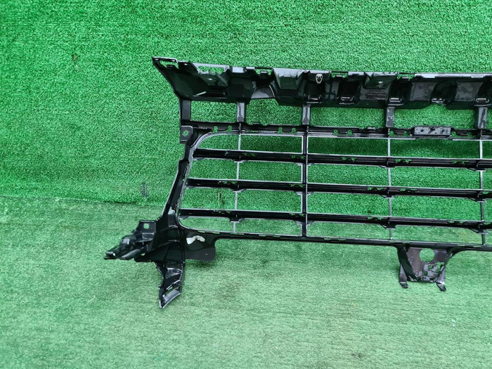 Решетка переднего бампера Porsche Cayenne 3 17-23