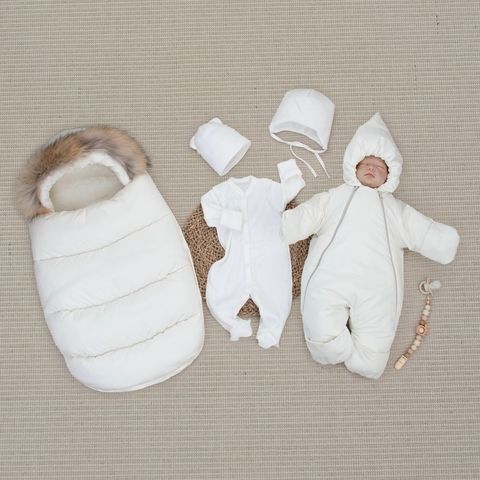 Комплект на выписку из 5 предметов