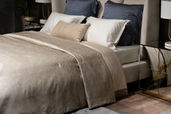 Покрывало 260х260 Garda Decor Gloss бежевое