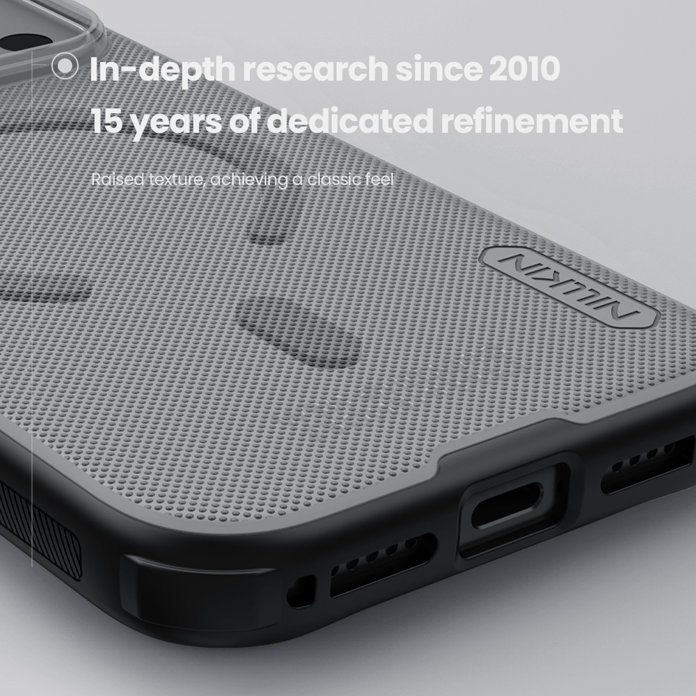 Чехол тонированный c MagSafe для iPhone 17 Pro, серия Super Frosted Shield Pro Magnetic (Clear version) от Nillkin