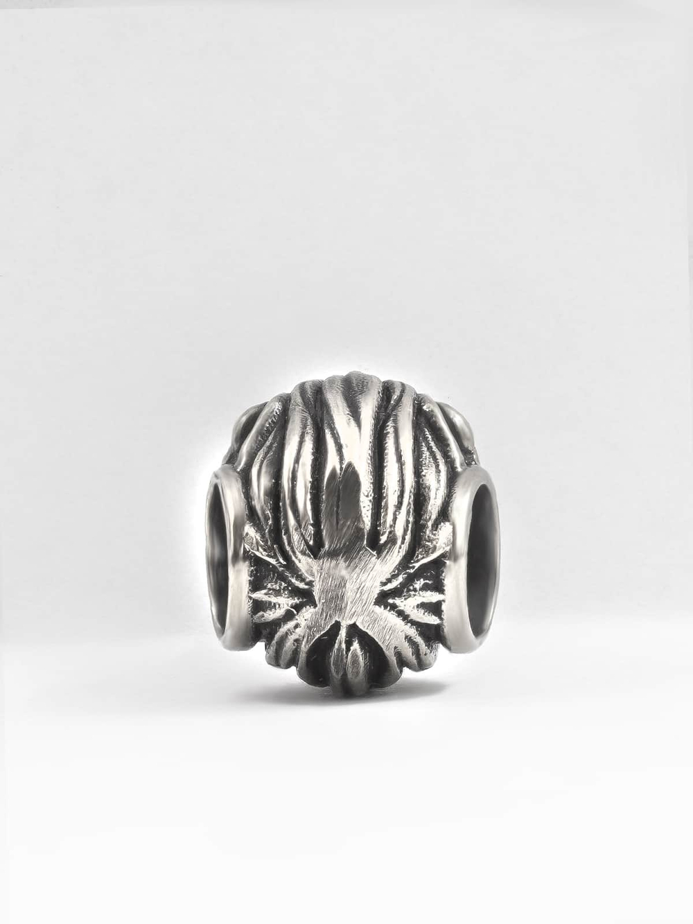 Шарм-бусина Лев из серебра