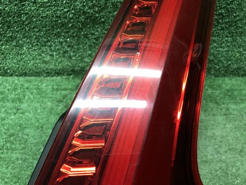 Фонарь правый Volvo XC40 (2017-н.в.)