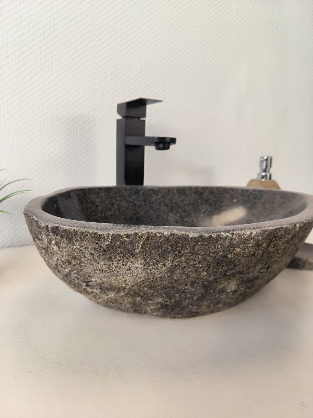 Раковина из речного камня RS-65986 46х33х14 из натурального камня