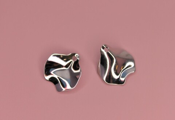 Подвеска лепесток металл 15х16 мм