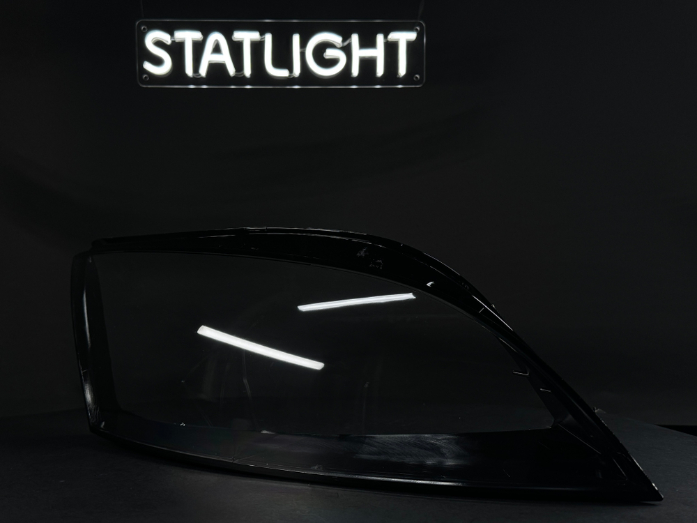 Правое стекло фары AUDI TT 2006-2014