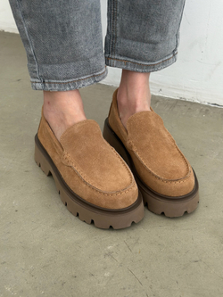 Лоферы из натуральной замши