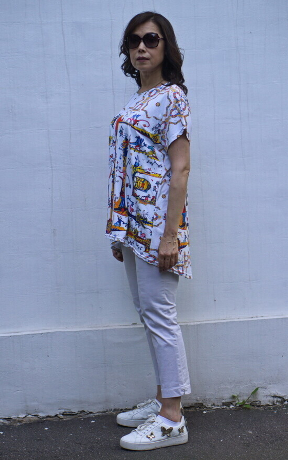 Футболка "Лабиринт", о мотивам средневековых буквиц и фантастических существ со страниц Псалтири Латтрелла