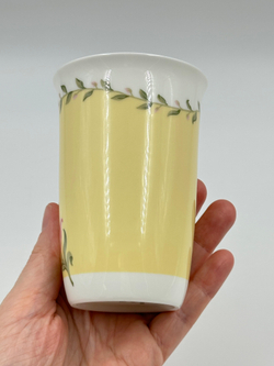 Жёлтый стакан Tiffany & Co