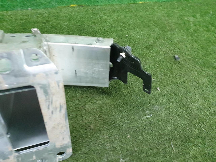 Усилитель передний Genesis G80 2 (2020-н.в.)