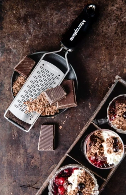 Microplane - Терка Gourmet Medium Ribbon / артикул   45002  / GTIN 098399450025