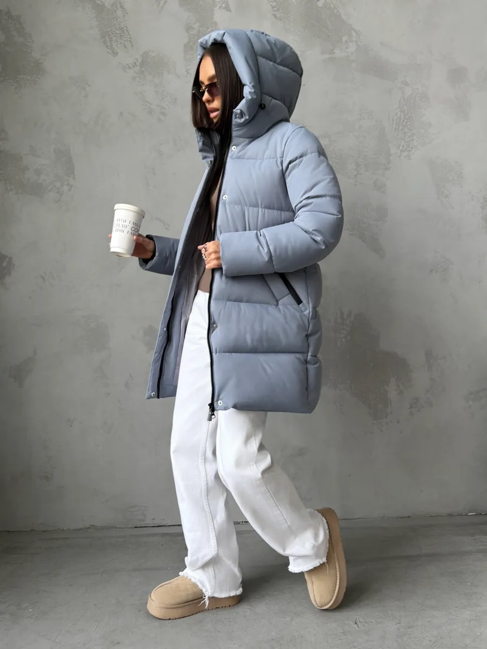 Куртка зимняя удлиненная с капюшоном