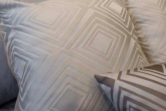 Декоративная подушка Баса жемчуг