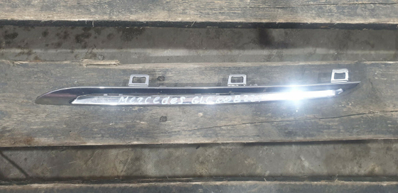 Молдинг решетки радиатора Mercedes GLC (X253) 15-19 Б/У Оригинал A2538880385