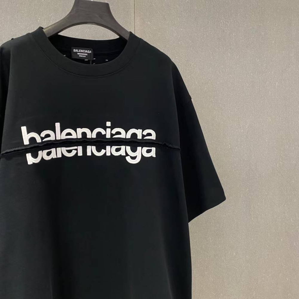 Футболка Balenciaga