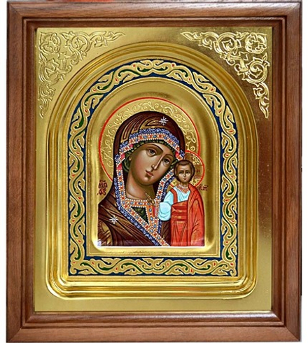 Казанская Божия Матерь. Писанная икона в киоте. 	26 х 30 х 7 см