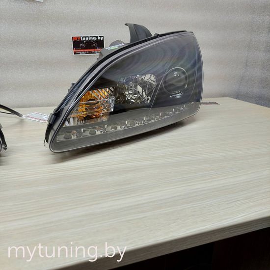 Передние фары Ford Focus 2 daylight black