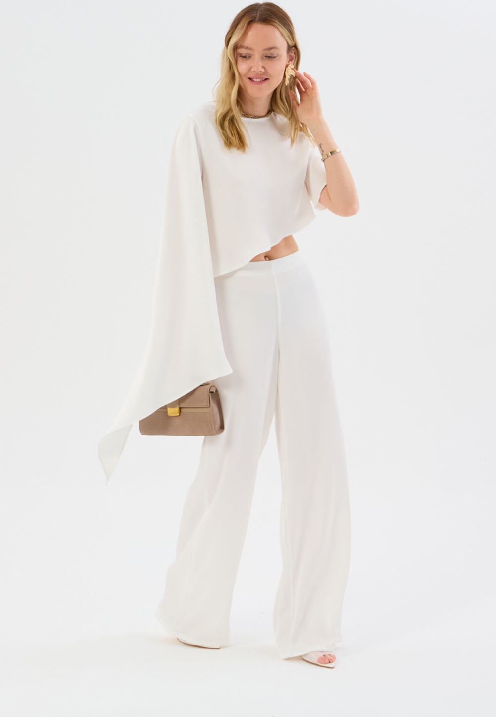 Брюки летние на резинке белые