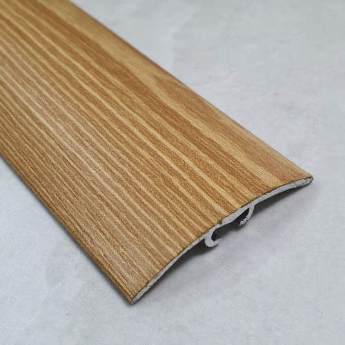 Порог-стык 40мм "DO-4" 0,9м Сосна горная (40) полукр. ламинир. алюм.