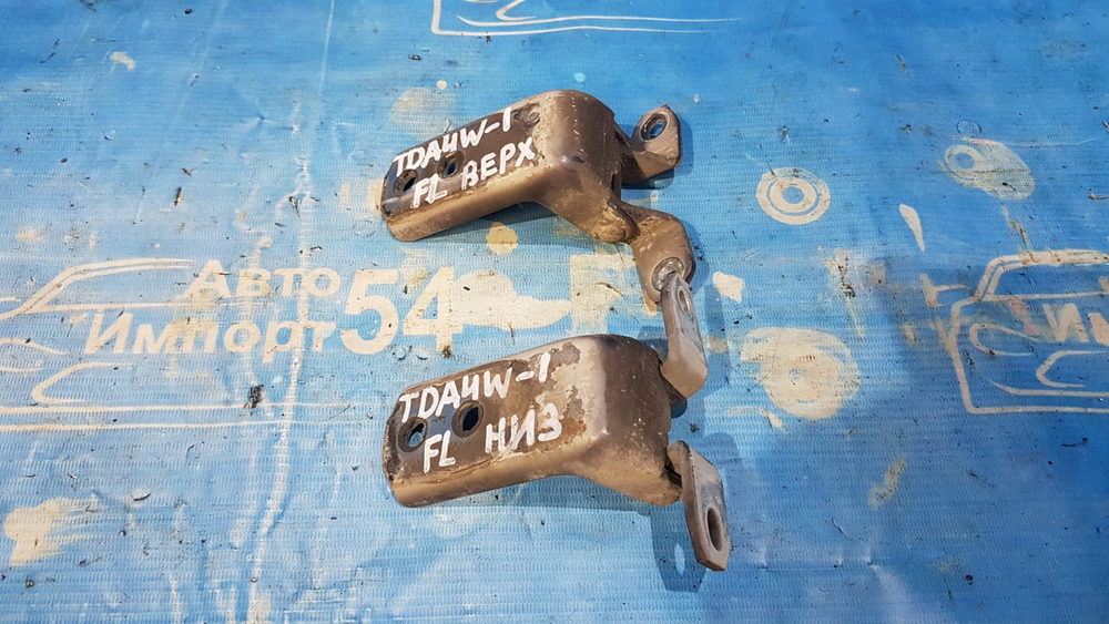 Петля двери передней левой SUZUKI ESCUDO 2008