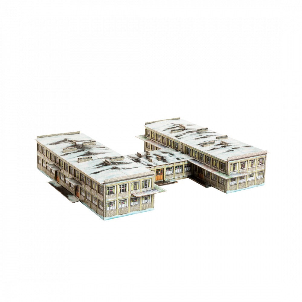 Здание "Детский сад" (зима). Сборная модель из картона. Масштаб 1/220