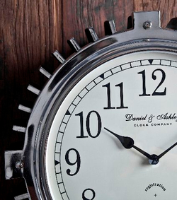 Часы настенные Roomers 45-382-19 Нидерланды фрагмент