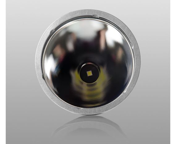 Поисковый фонарь Armytek Barracuda Pro теплый свет