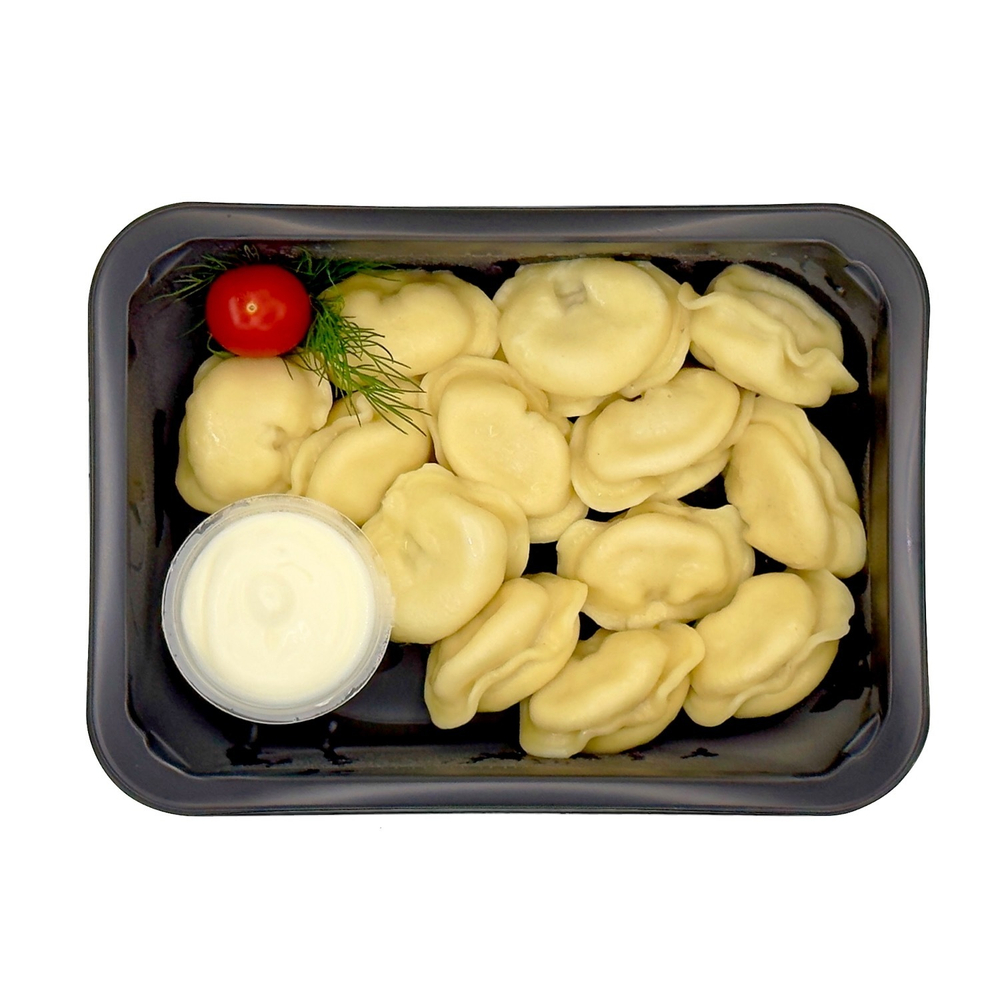 Домашние пельмени с юшкой и сметаной