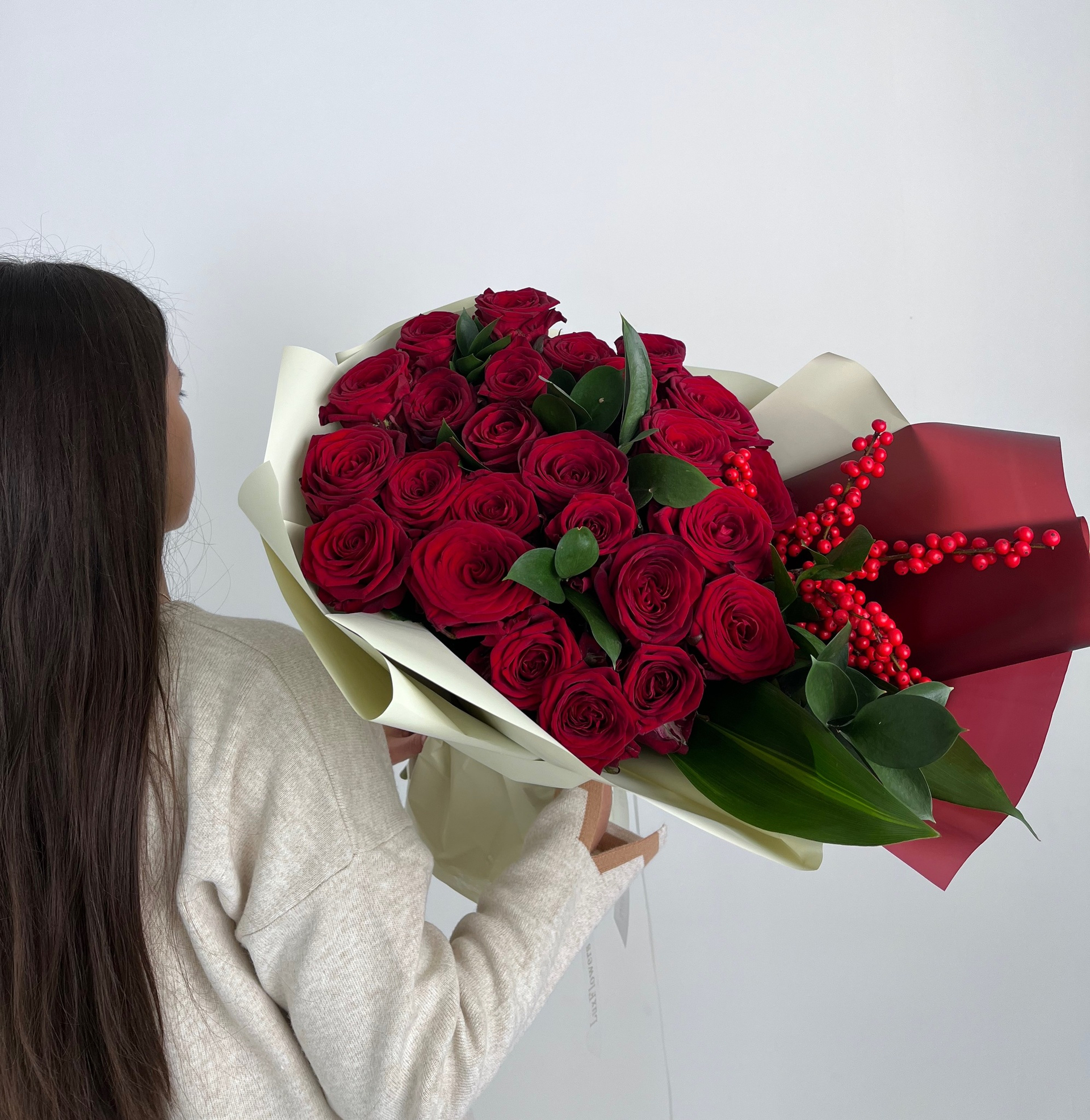 Доставялем красивые букеты и композиции по Казани 