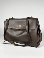 Женская сумка из натуральной кожи ягненка коричневого цвета