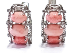 Ювелирные серьги из серебра с кораллом и фианитами