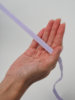 Резинка бретелечная орхидея глянцевая ширина 10 мм