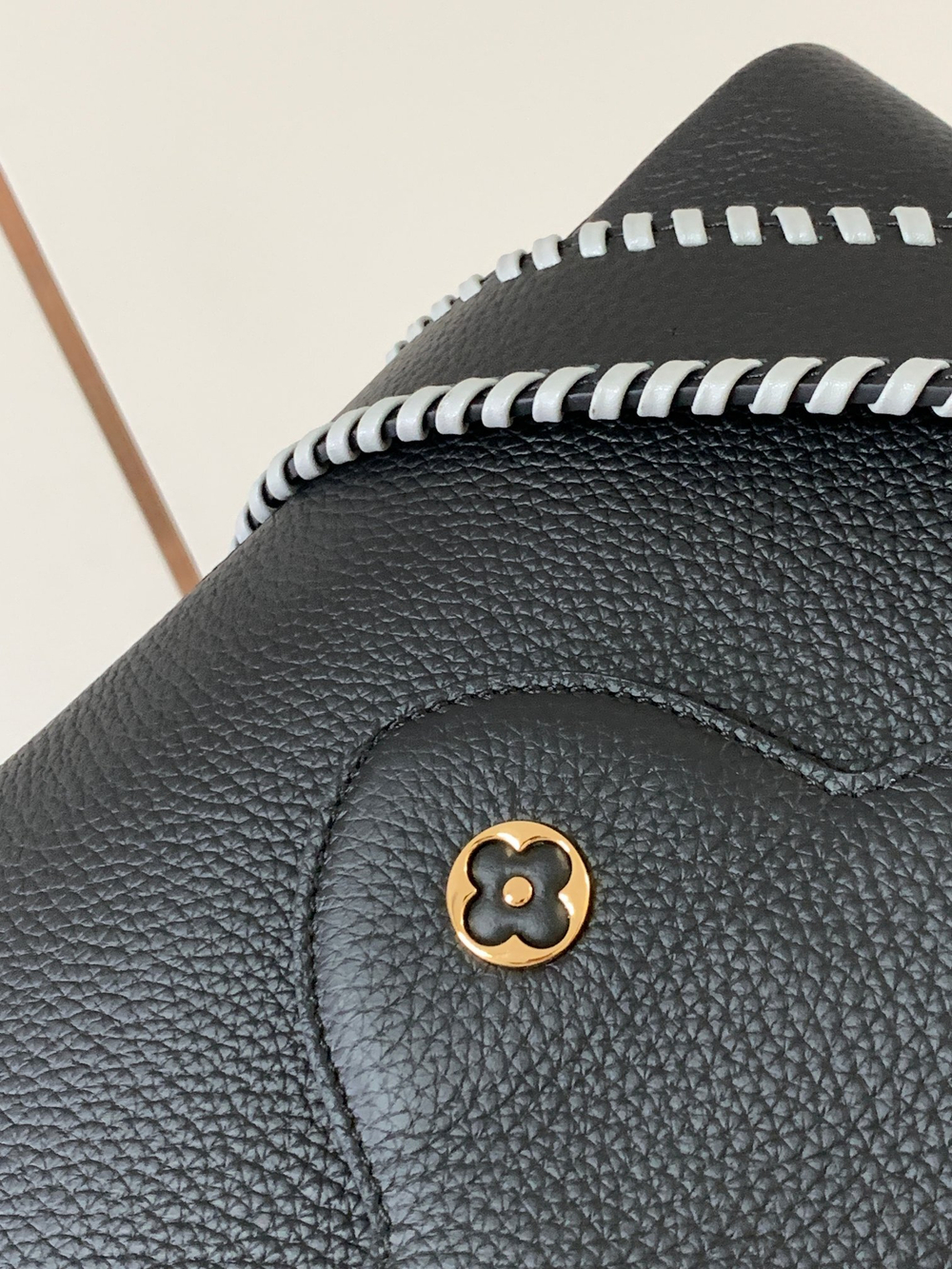 Louis Vuitton Capucines BB