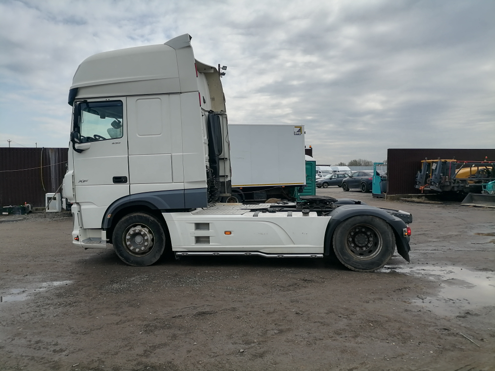 DAF XF 6x2 Седельный тягач XF 106 530 (Дизельный, 12,9 л, 530 л.с., АТ)