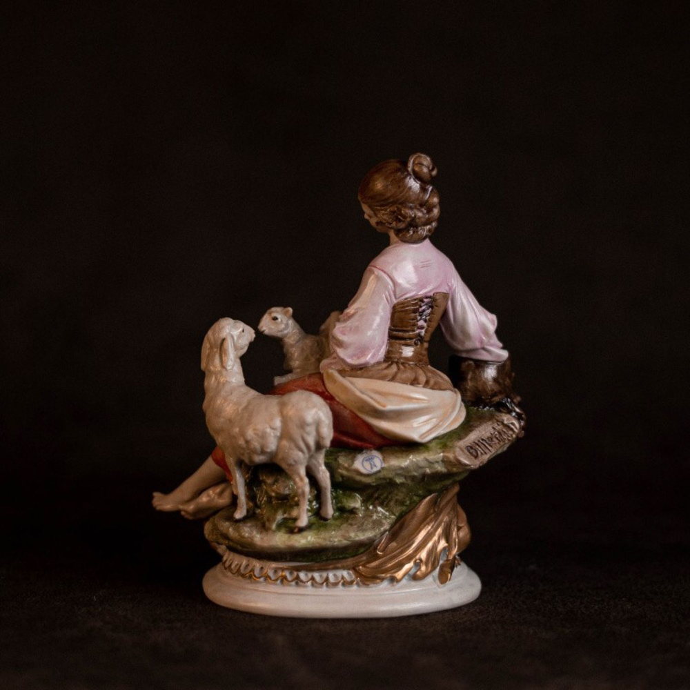 Винтаж: Фарфоровая мануфактура Capodimonte «Пастушка»